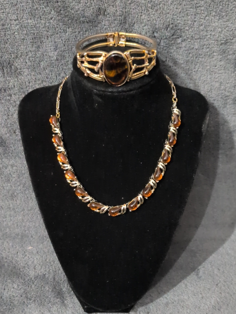 Gold-Tone Brown Stone Necklace and Bracelet Set